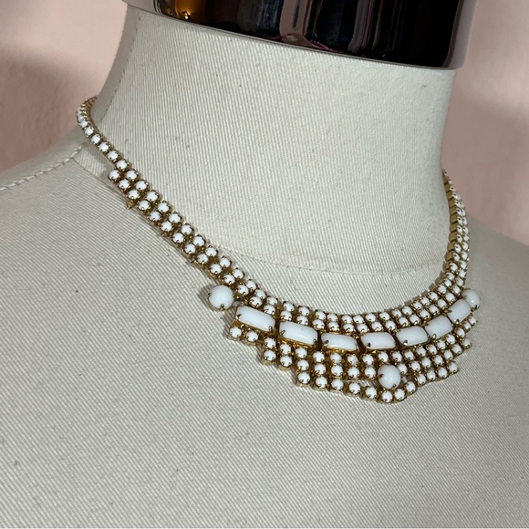 Antique 1940's Retro Art Deco White Milk Glass Emerald Cut Choker Necklace - Picture 9 of 17